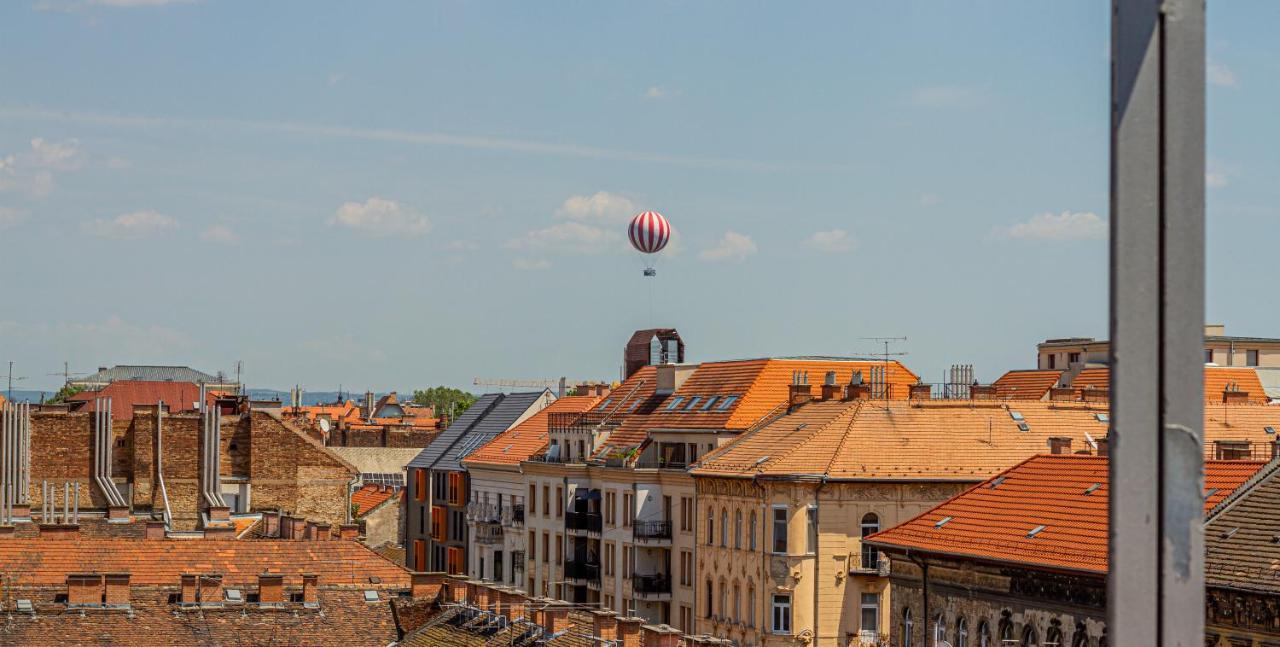 Luxury Apartment With Balcony In Downtown Budapest Eksteriør billede