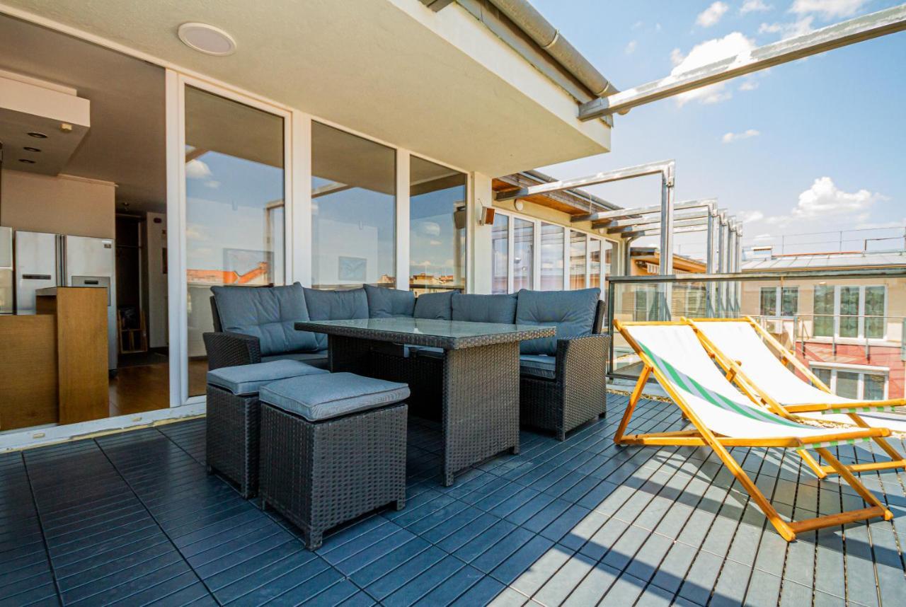 Luxury Apartment With Balcony In Downtown Budapest Eksteriør billede